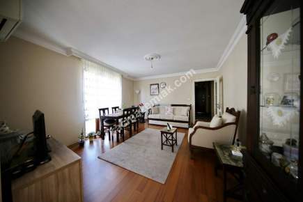 Küçükyalı'da Geniş Metrekareli Katta Ön 3+1 7