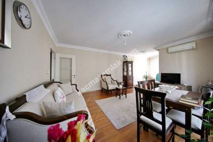 Küçükyalı'da Geniş Metrekareli Katta Ön 3+1 3