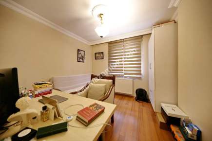 Küçükyalı'da Geniş Metrekareli Katta Ön 3+1 26