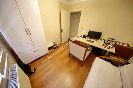 Küçükyalı'da Geniş Metrekareli Katta Ön 3+1 25