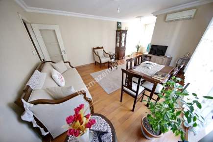 Küçükyalı'da Geniş Metrekareli Katta Ön 3+1 2