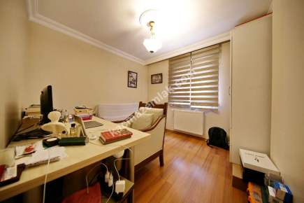 Küçükyalı'da Geniş Metrekareli Katta Ön 3+1 24