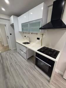 Küçükyalı Marmaray'a Yakın İçi Lüks Yapılı 3+1 2