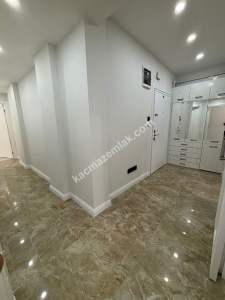 Küçükyalı Marmaray'a Yakın İçi Lüks Yapılı 3+1 12