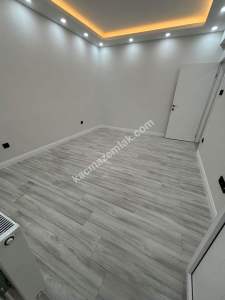 Küçükyalı Marmaray'a Yakın İçi Lüks Yapılı 3+1 16