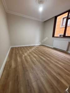 Küçükyalıda Metroya Yakın 10 Yıllık Binada Balkonlu 2+1 11