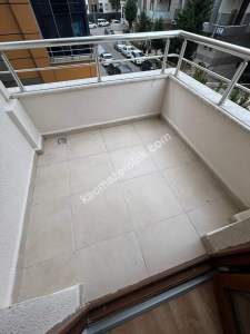 Küçükyalıda Metroya Yakın 10 Yıllık Binada Balkonlu 2+1 21