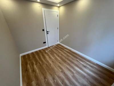 Küçükyalı'da Harika Konumda 2.Kat 125M² Ferah 3+1 14