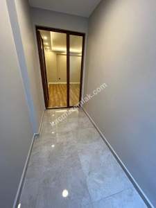 Küçükyalı'da Harika Konumda 2.Kat 125M² Ferah 3+1 28