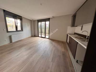 Kaçmaz'dan K.yalı Da Sıfır E'5 Metroya Yakın 1+1 Dair 8