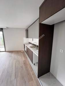 Kaçmaz'dan K.yalı Da Sıfır E'5 Metroya Yakın 1+1 Dair 7