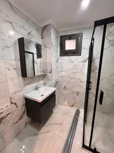 Kaçmaz'dan K.yalı Da Sıfır E'5 Metroya Yakın 1+1 Dair 21