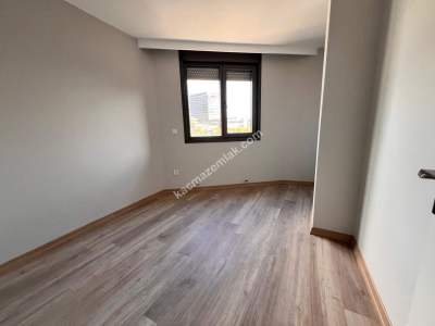 K.yalı Da Yeni Binada Ön Cephe Bahçe Kullanımlı 2+1 8