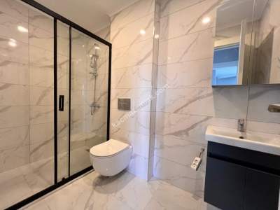 K.yalı Da Yeni Binada Ön Cephe Bahçe Kullanımlı 2+1 16