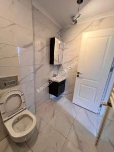 Küçükyalı'da Sıfır Binada Köşe Konumda Ön Cepheli 1+1 13