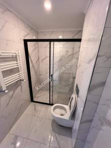 Küçükyalı'da Sıfır Binada Köşe Konumda Ön Cepheli 1+1 16