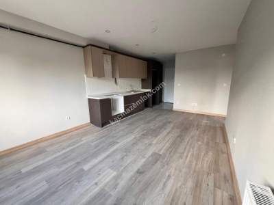 K.yalı Da Sıfır E'5 Metroya Yakın Ön Köşe 2+1 Daire 1