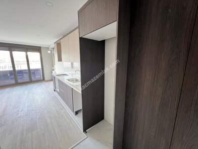 K.yalı Da Sıfır E'5 Metroya Yakın Ön Köşe 2+1 Daire 4