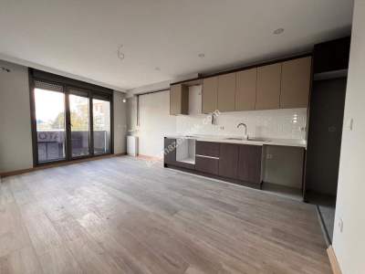 K.yalı Da Sıfır E'5 Metroya Yakın Ön Köşe 2+1 Daire 5