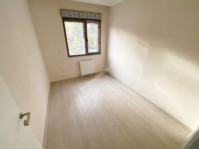 K.yalı Sıfır Ön Köşe Bina 2.Kat 110 M2 Ebeveynli 3+1 32