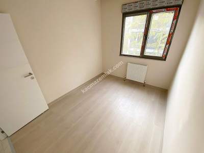 K.yalı Sıfır Ön Köşe Bina 2.Kat 110 M2 Ebeveynli 3+1 15