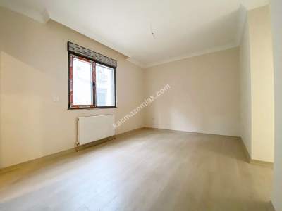 K.yalı Sıfır Ön Köşe Bina 2.Kat 110 M2 Ebeveynli 3+1 27