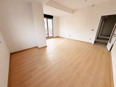 K.yalı Da Sıfır 3.Kat Ön Köşe 95 M2 3+1 Daire 2