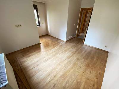 Sahilde 1.Kat Ön Köşe 95 M2 3+1 Satılık Daire 12