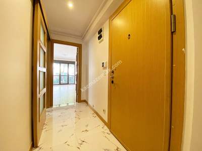 Sahilde 1.Kat Ön Köşe 95 M2 3+1 Satılık Daire 18