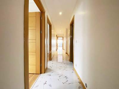 Sahilde 1.Kat Ön Köşe 95 M2 3+1 Satılık Daire 26