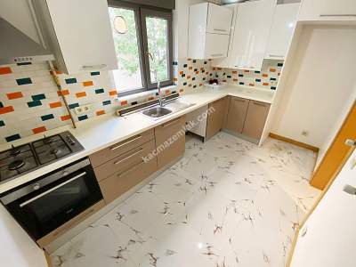 Sahilde 1.Kat Ön Köşe 95 M2 3+1 Satılık Daire 27