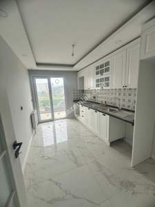 Kaçmaz'dan Dolayoba Ana Caddede Full Yapılı Sıfır 3+1 2