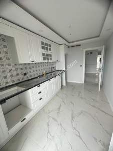 Kaçmaz'dan Dolayoba Ana Caddede Full Yapılı Sıfır 3+1 3