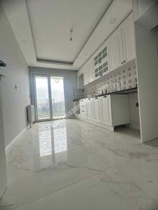 Kaçmaz'dan Dolayoba Ana Caddede Full Yapılı Sıfır 3+1 3