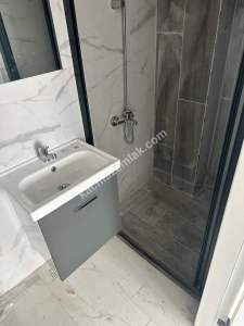 Kaçmaz'dan Dolayoba Ana Caddede Full Yapılı Sıfır 3+1 10