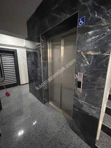 Safa Mah. 3+1 120 M2 3.Kat K.otopark Sıfır Daire 35