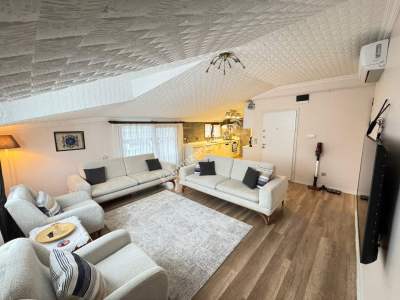 Yunus Emre Mah. Emsalsiz 200 M2 Satılık 3+2 Dubleks 1