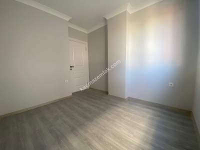 Sultanbeyli Adil Mah. Kapalı Otoparklı 2+1 Lüks Daire 15