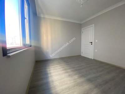 Sultanbeyli Adil Mah. Teraslı 3+2 Sıfır Dubleks Daire 18