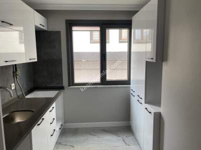 Sultanbeyli Battalgazi'de Ebeveyn Banyolu 2+1 Satılık 9