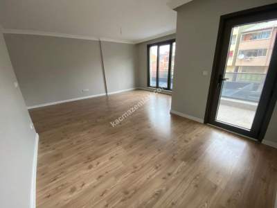 Sultanbeyli Battalgazi'de Ebeveyn Banyolu 2+1 Satılık 2