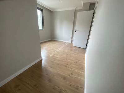 Sultanbeyli Battalgazi'de Ebeveyn Banyolu 2+1 Satılık 13