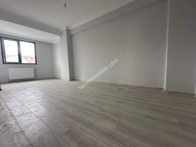 Sultanbeyli Yavuzselim Mah. 2+1 Satılık Lüks Daire 6