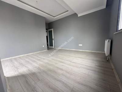 Sultanbeyli Yavuzselim Mah. 2+1 Satılık Lüks Daire 5