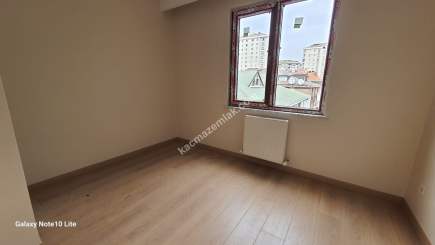 Kaçmaz Emlak Ümraniye’den Ümraniye Esenevler Mahallesin 14