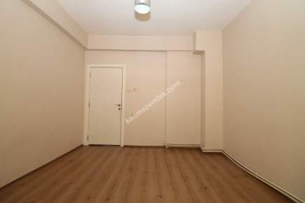 Ümraniye Esenkent Mah. Satılık 2+1 Ara Kat Daire 12