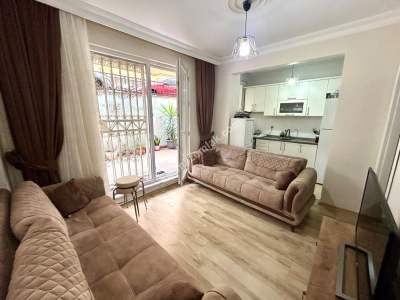 Ümraniye İstiklal Mh Genç Bina 2+1 Bahçeli İskanlı Satı 1