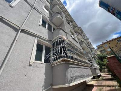 Ümraniye Ekşioğlu Birlik Sitesinde 3+1 Balkonlu Kombili 1