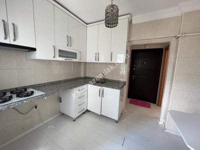 Ümraniye Ekşioğlu Birlik Sitesinde 3+1 Balkonlu Kombili 16