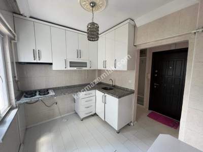 Ümraniye Ekşioğlu Birlik Sitesinde 3+1 Balkonlu Kombili 13